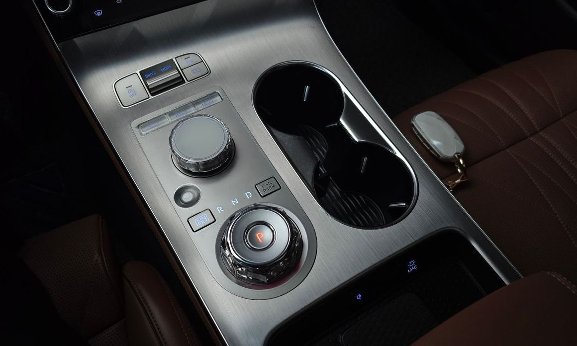 Genesis GV70 2025