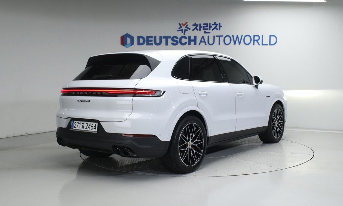 Porsche Cayenne 2025