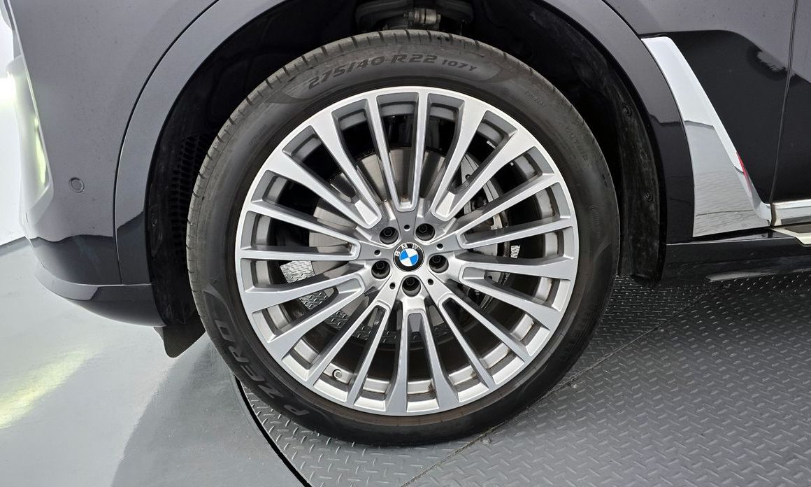BMW X7 2025