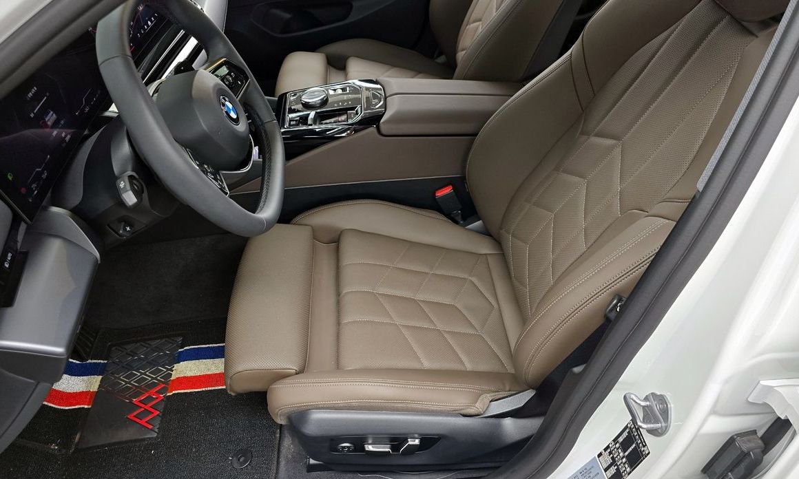 BMW 5-Series 2024
