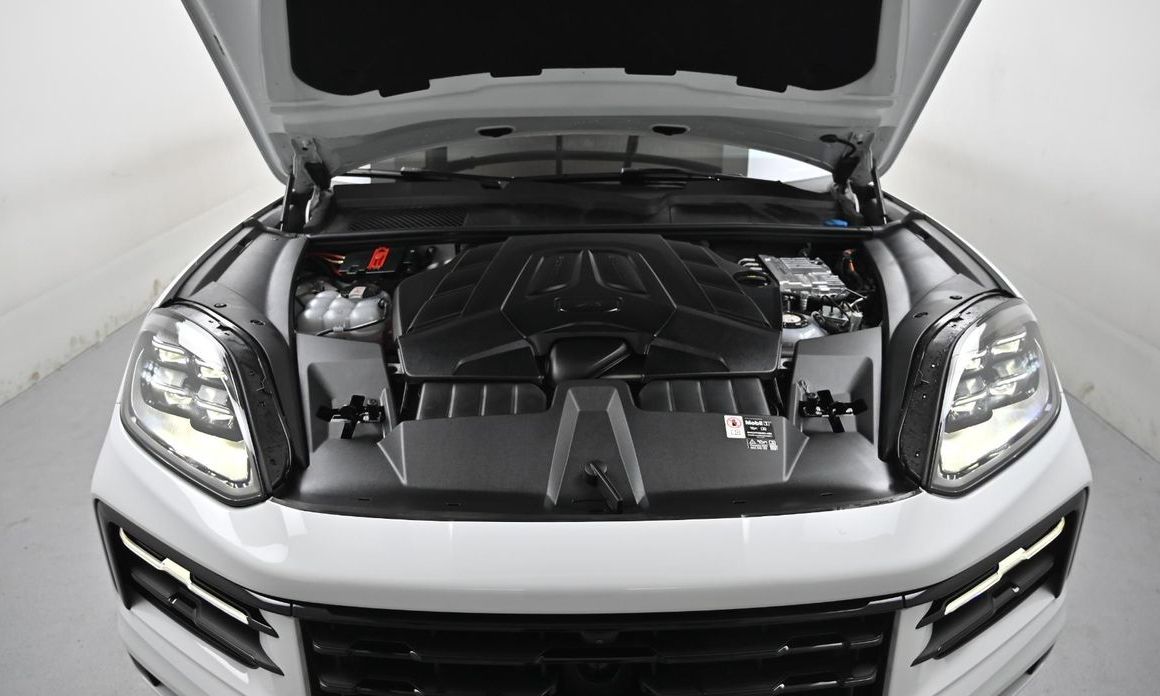 Porsche Cayenne 2025