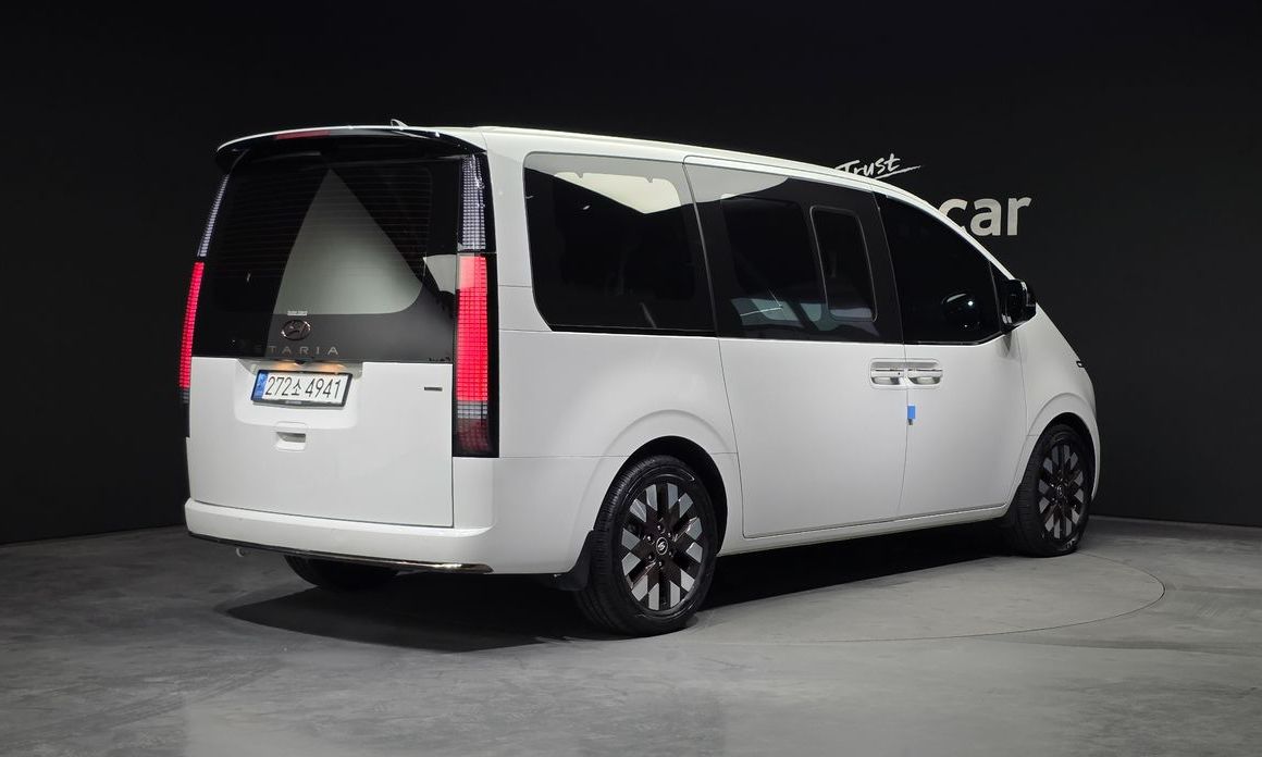 Hyundai Staria 2023