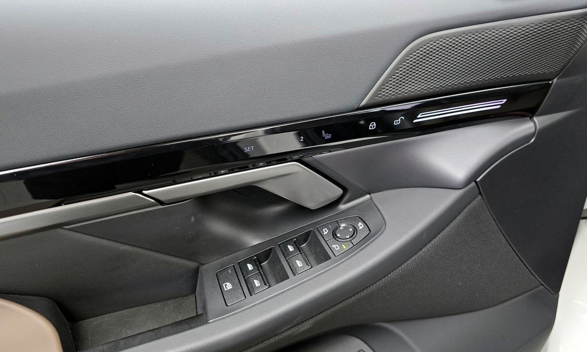 BMW 5-Series 2024