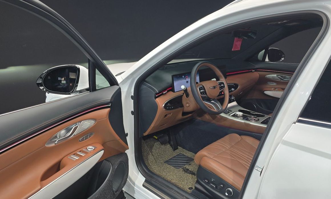 Genesis GV70 2025