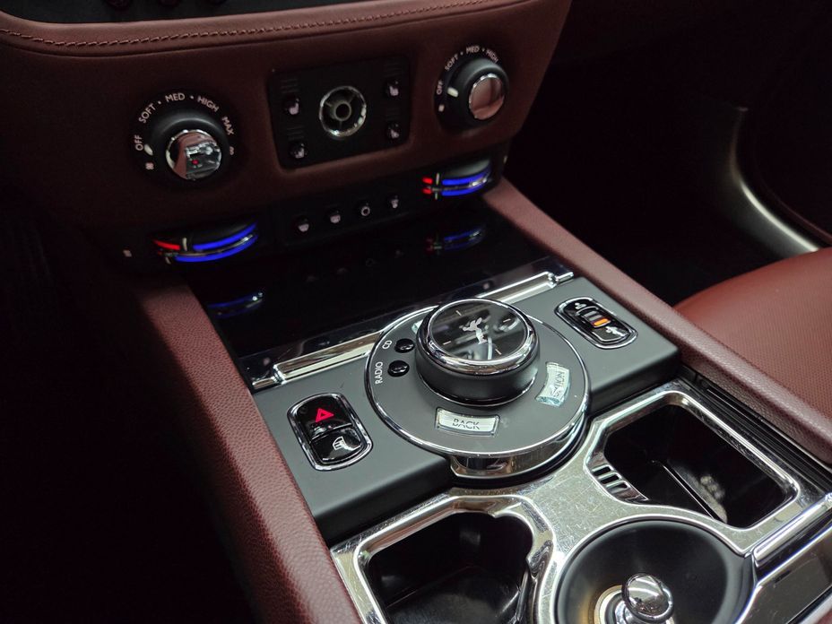 Rolls-Royce Wraith 2016