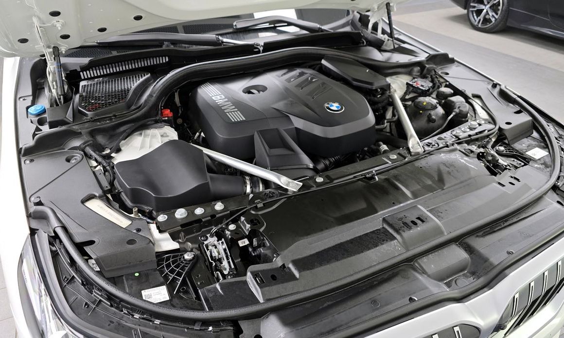 BMW 5-Series 2024