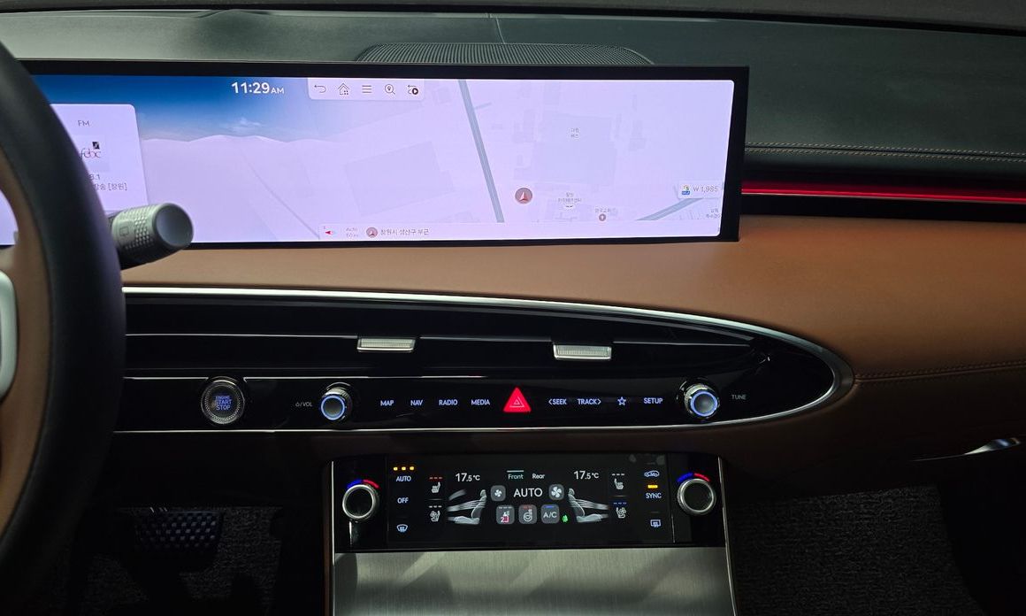 Genesis GV70 2025