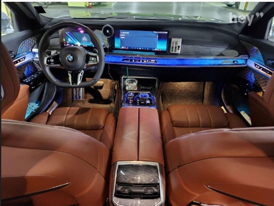 BMW 7-Series 2024