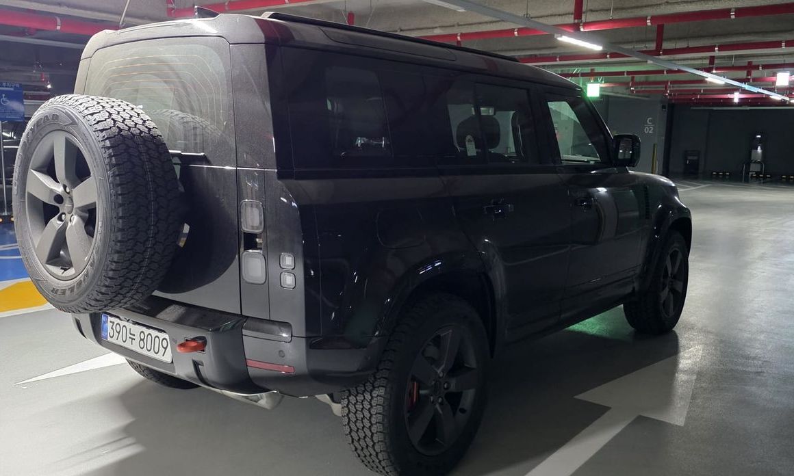 Land Rover Defender 2026