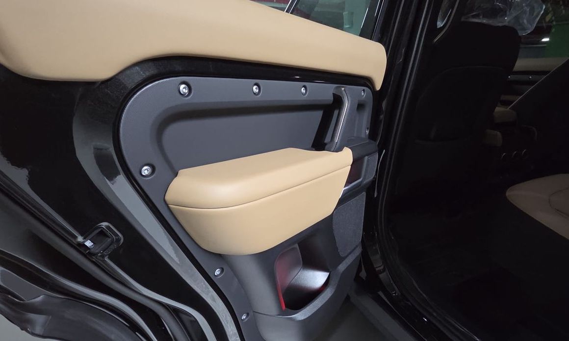 Land Rover Defender 2026