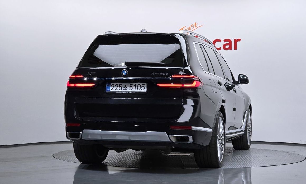 BMW X7 2025