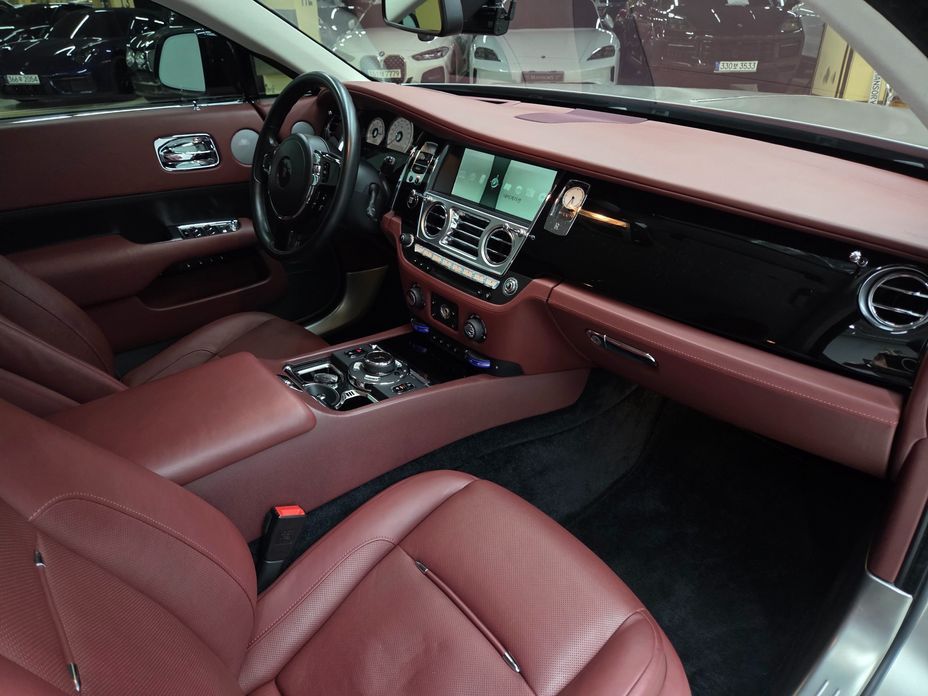 Rolls-Royce Wraith 2016