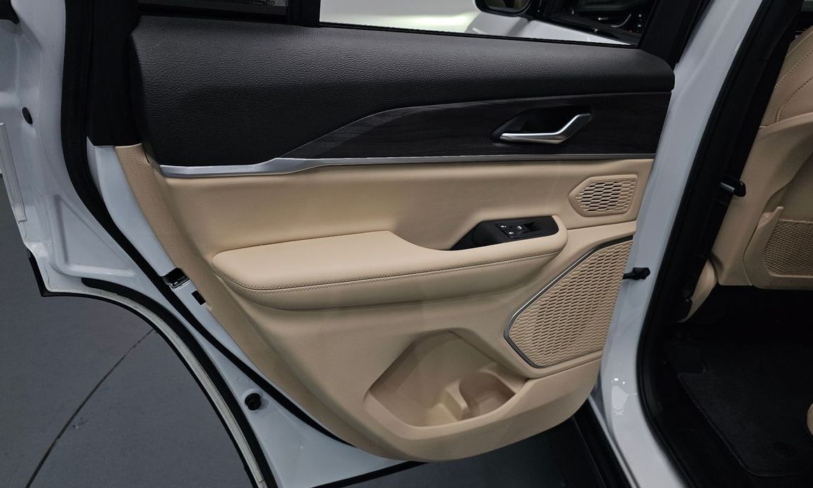 Jeep Cherokee 2023