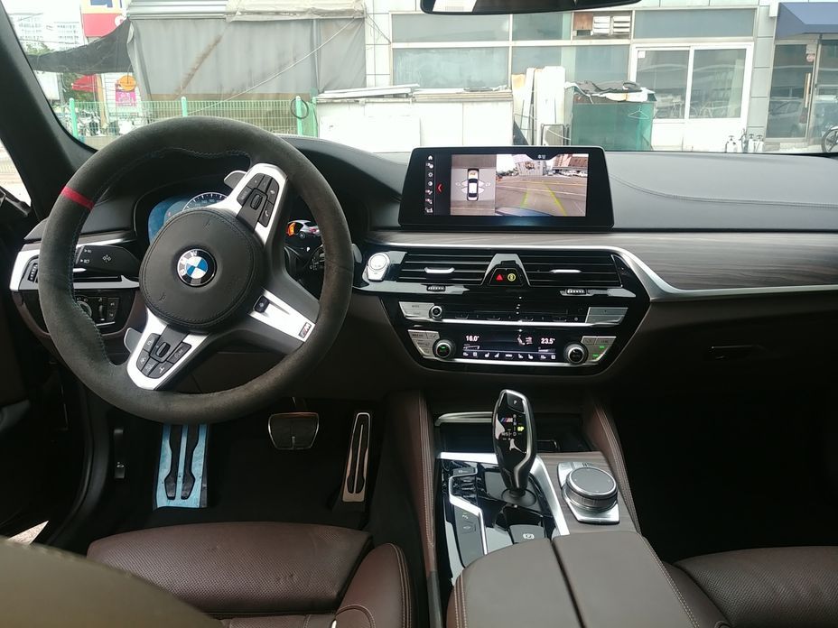 BMW 5-Series 2019