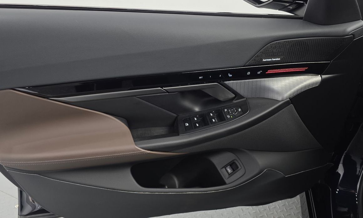 BMW 5-Series 2024