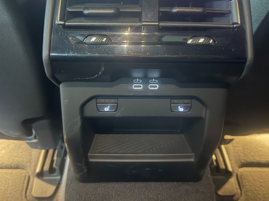 BMW 5-Series 2024