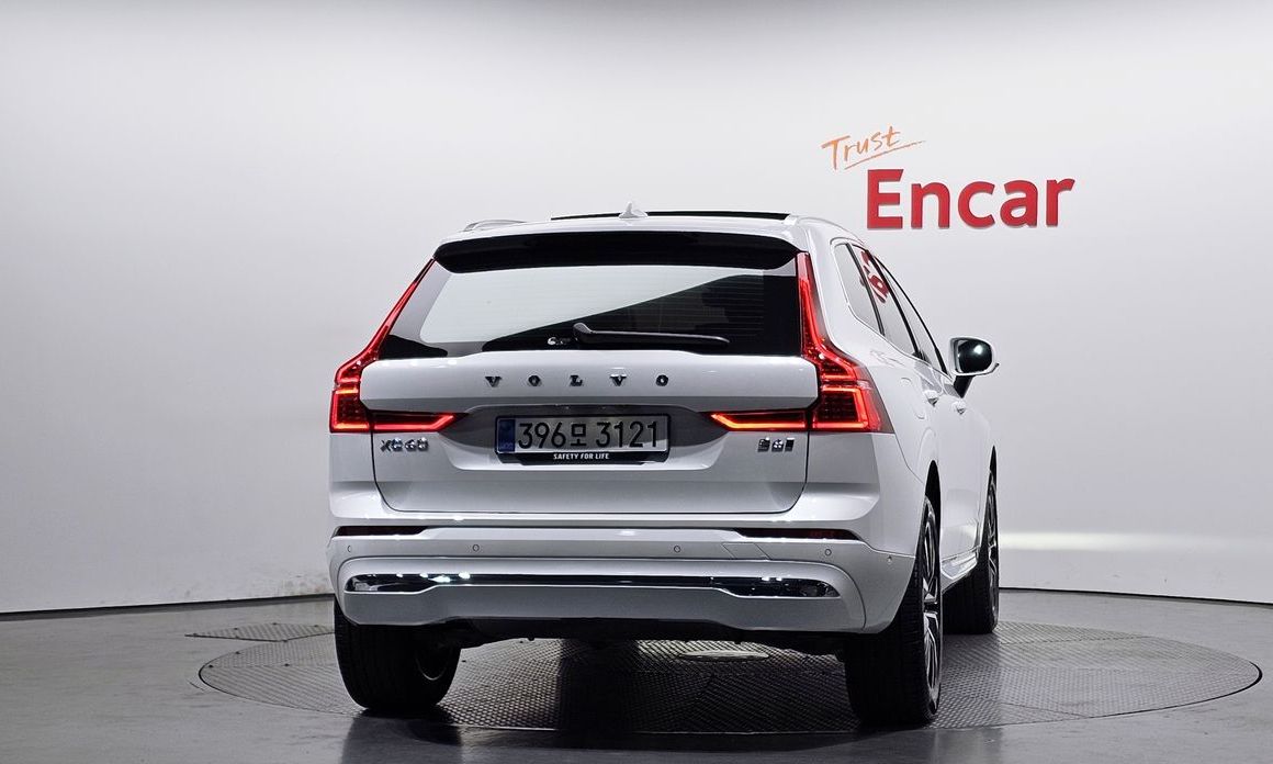 Volvo XC60 2025