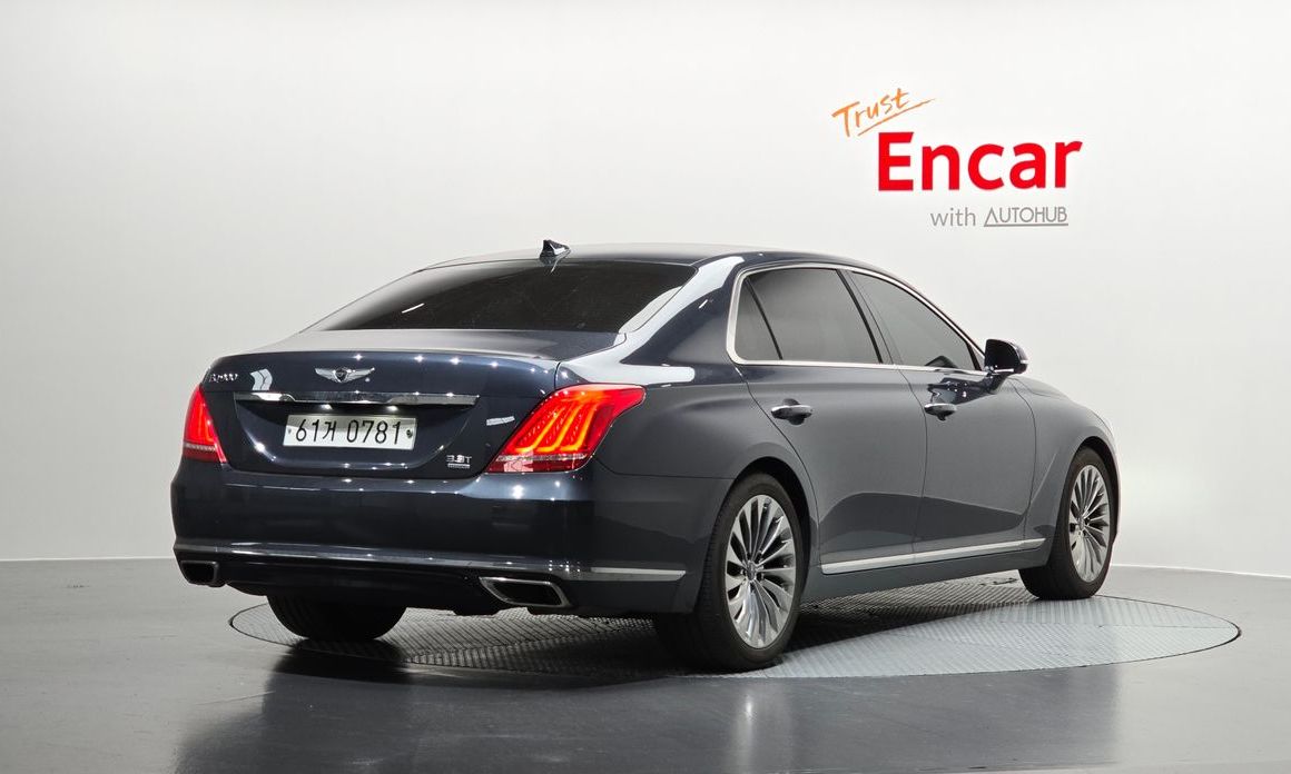 Genesis EQ900 2016