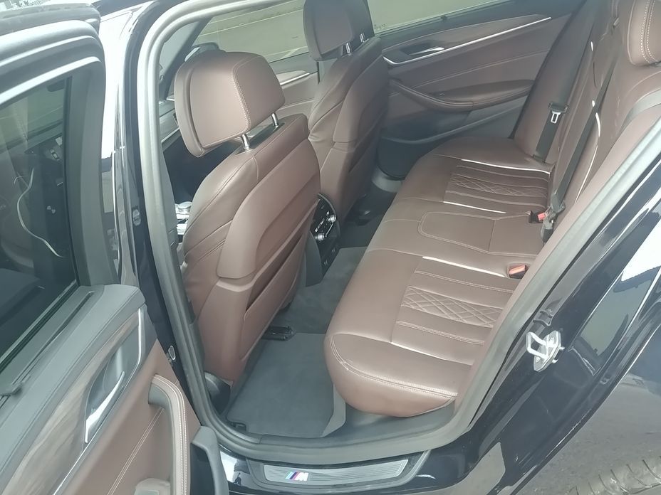 BMW 5-Series 2019