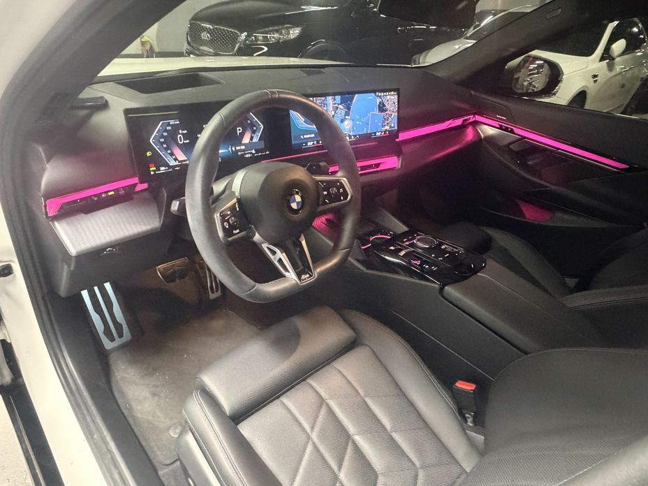 BMW 5-Series 2024