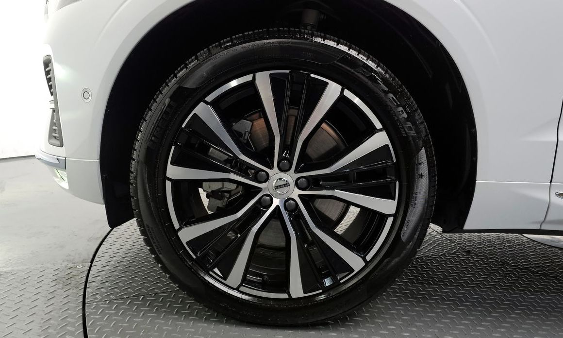 Volvo XC60 2025