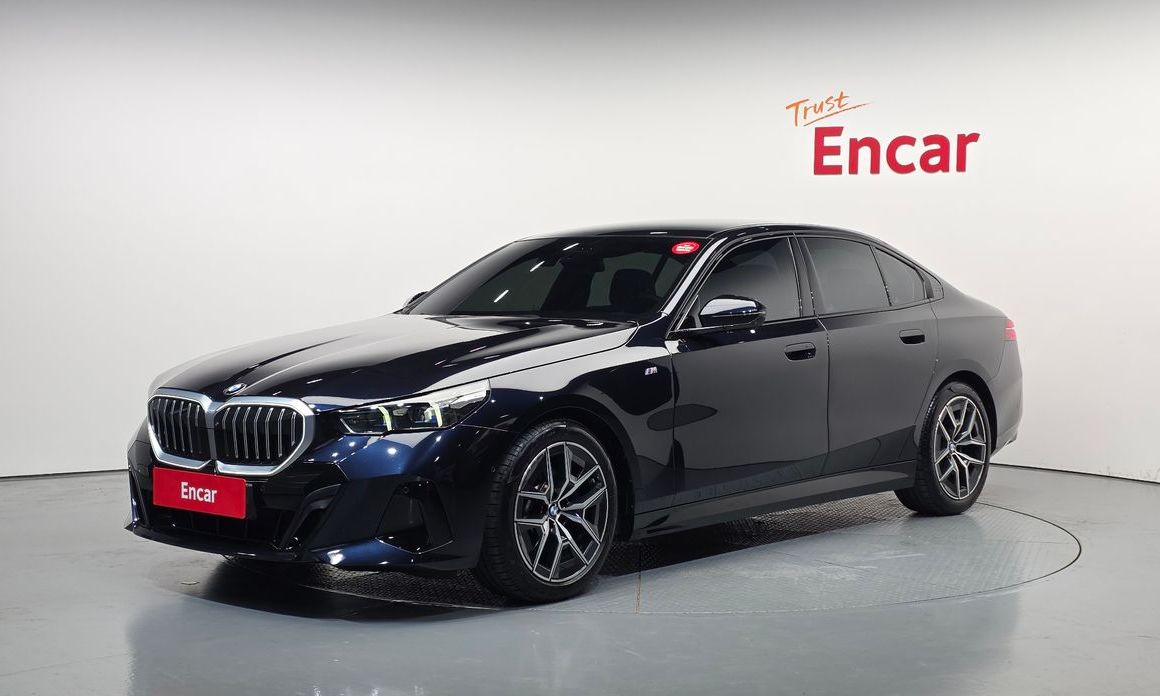 BMW 5-Series 2024