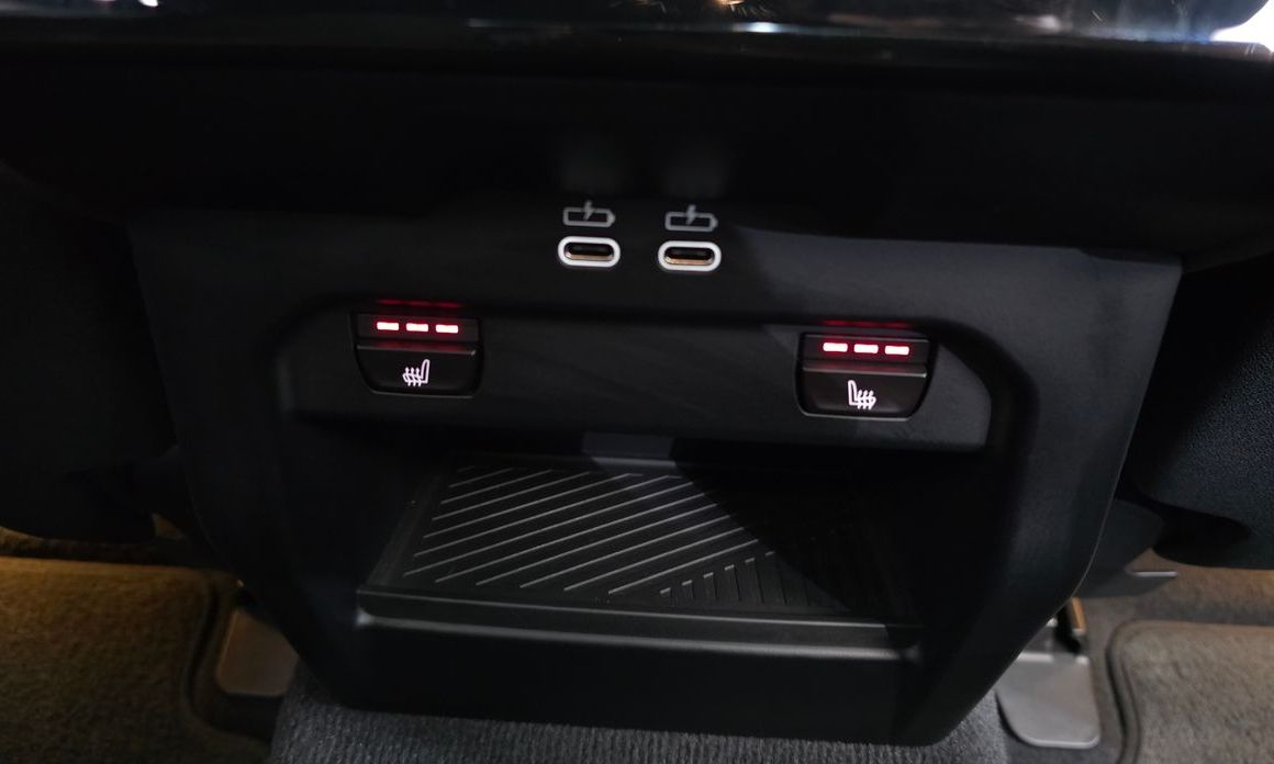 BMW 5-Series 2024