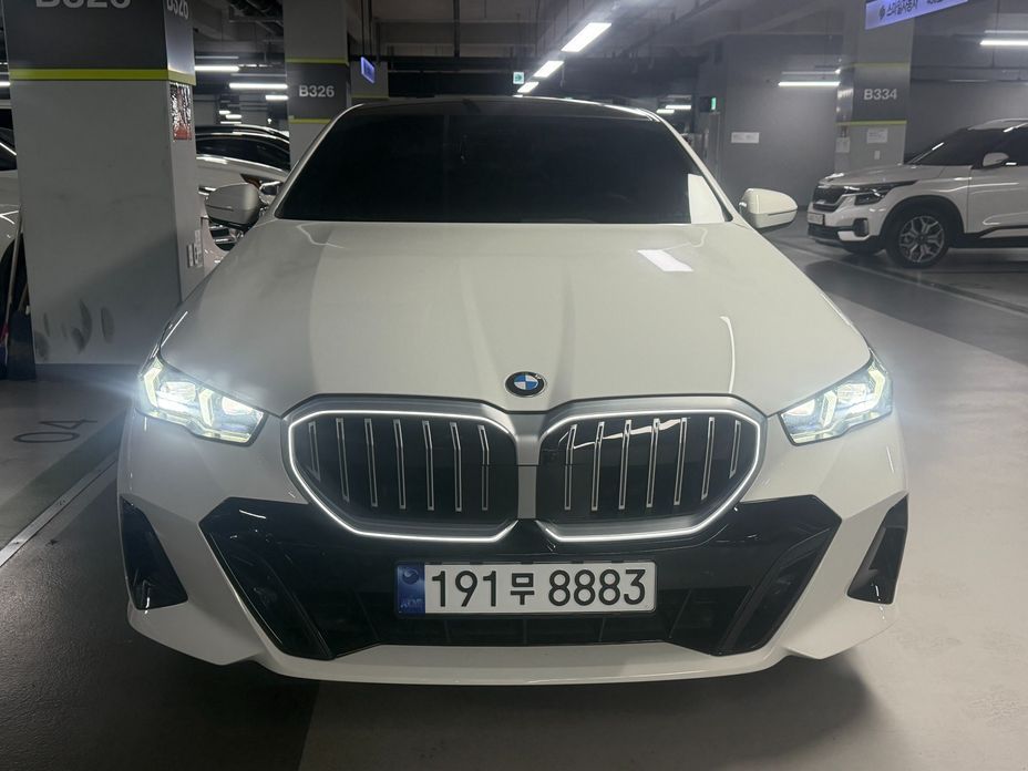 BMW 5-Series 2024