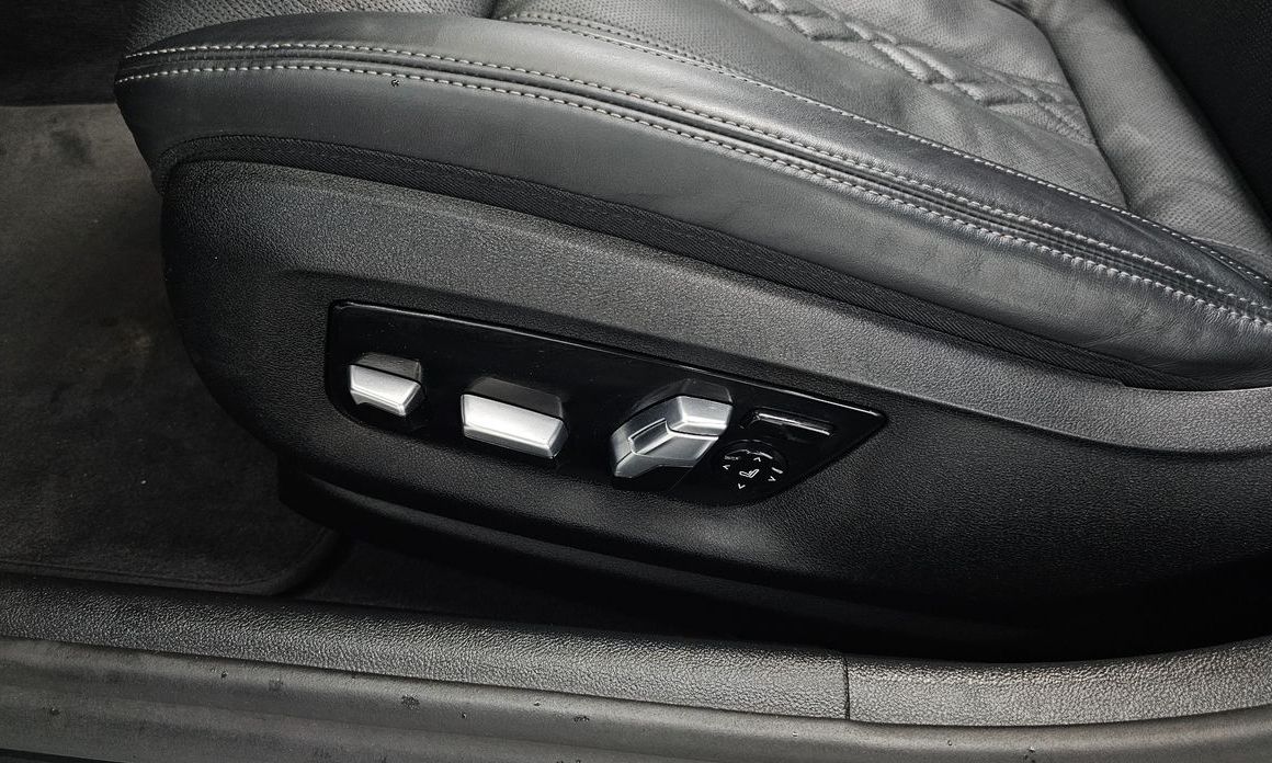 BMW 5-Series 2021