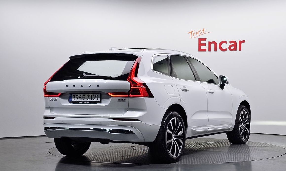 Volvo XC60 2025
