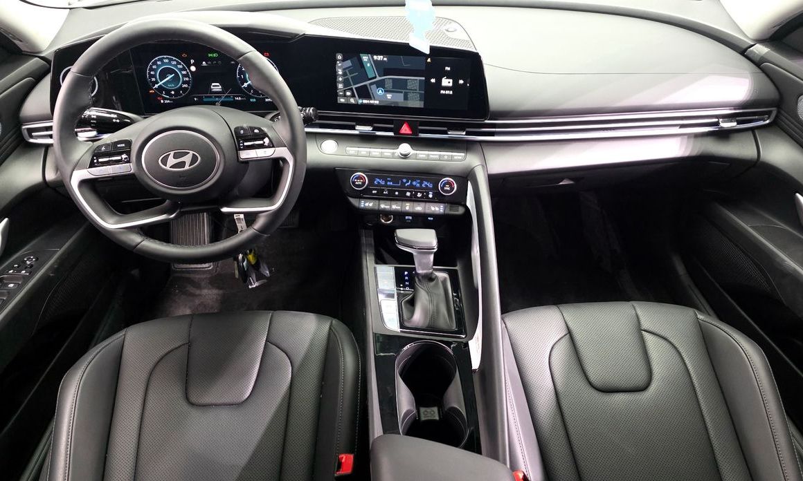 Hyundai AVANTE 2024