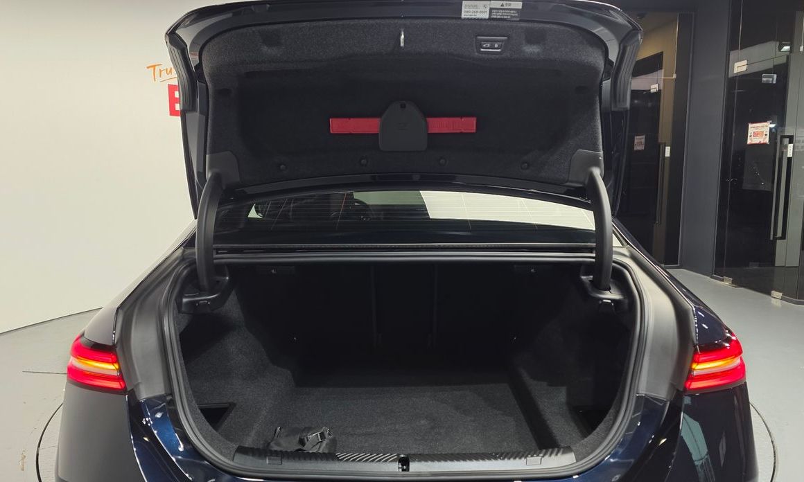 BMW 5-Series 2024