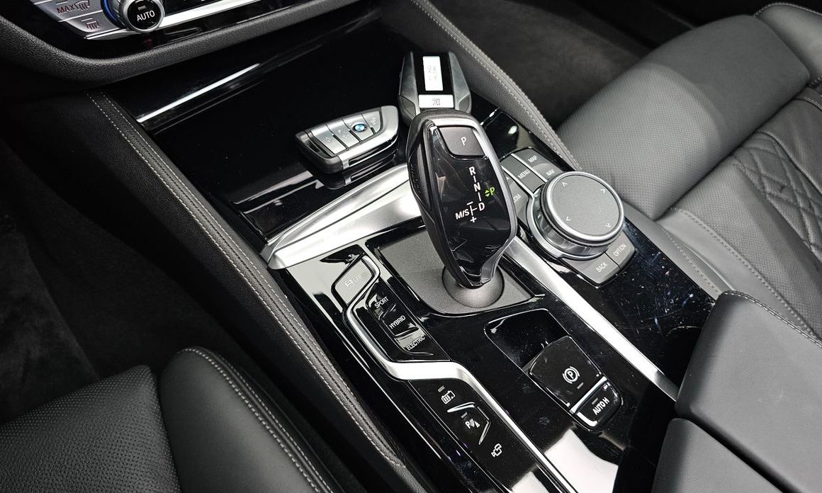 BMW 5-Series 2021