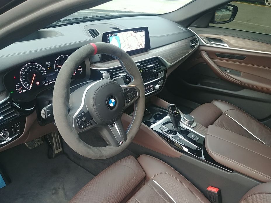 BMW 5-Series 2019