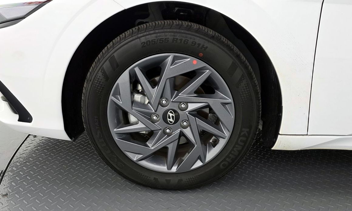 Hyundai AVANTE 2024