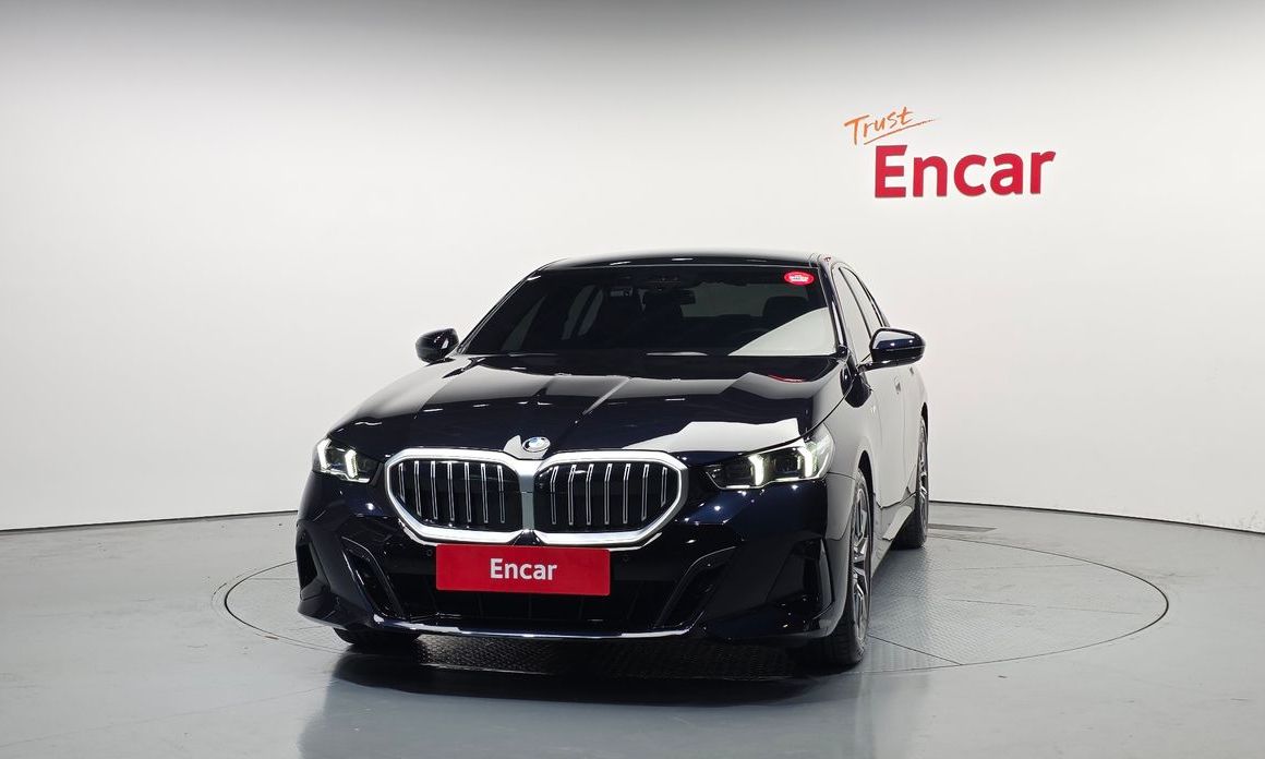 BMW 5-Series 2024