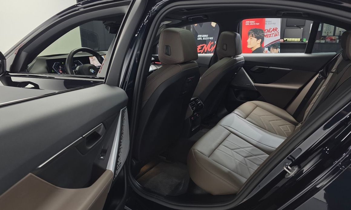 BMW 5-Series 2024