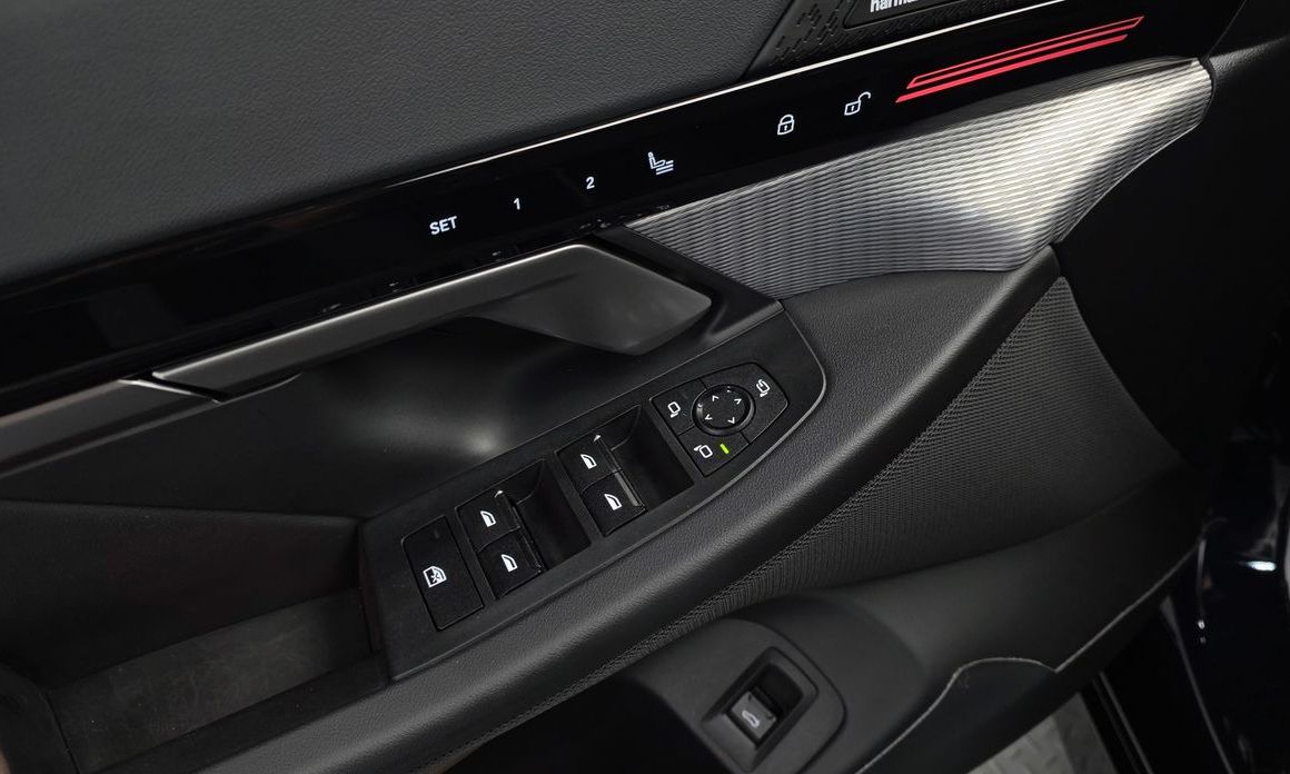 BMW 5-Series 2024