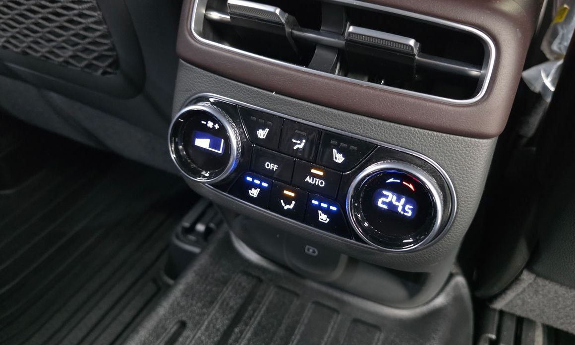 Genesis GV70 2023