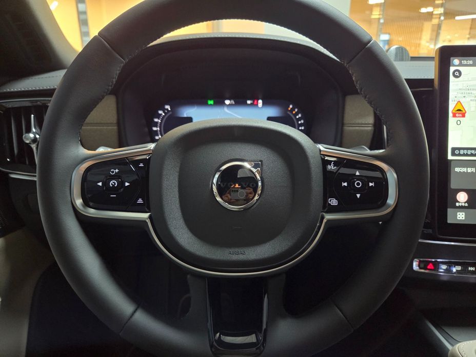 Volvo S90 2026