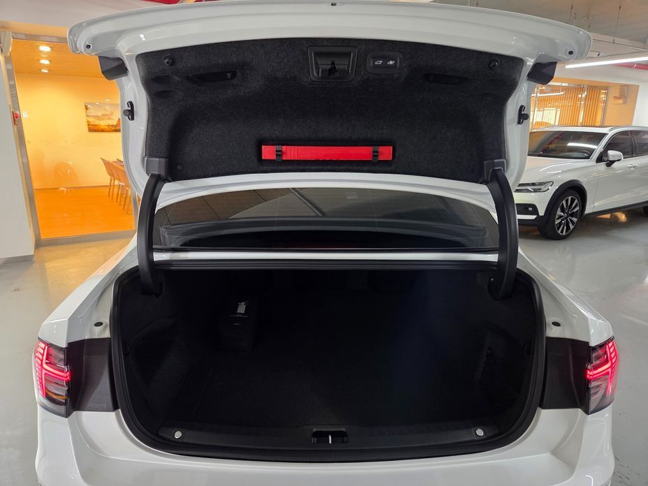 Volvo S90 2026