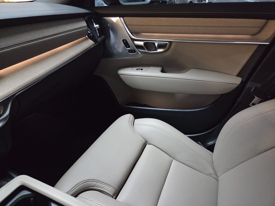 Volvo S90 2026