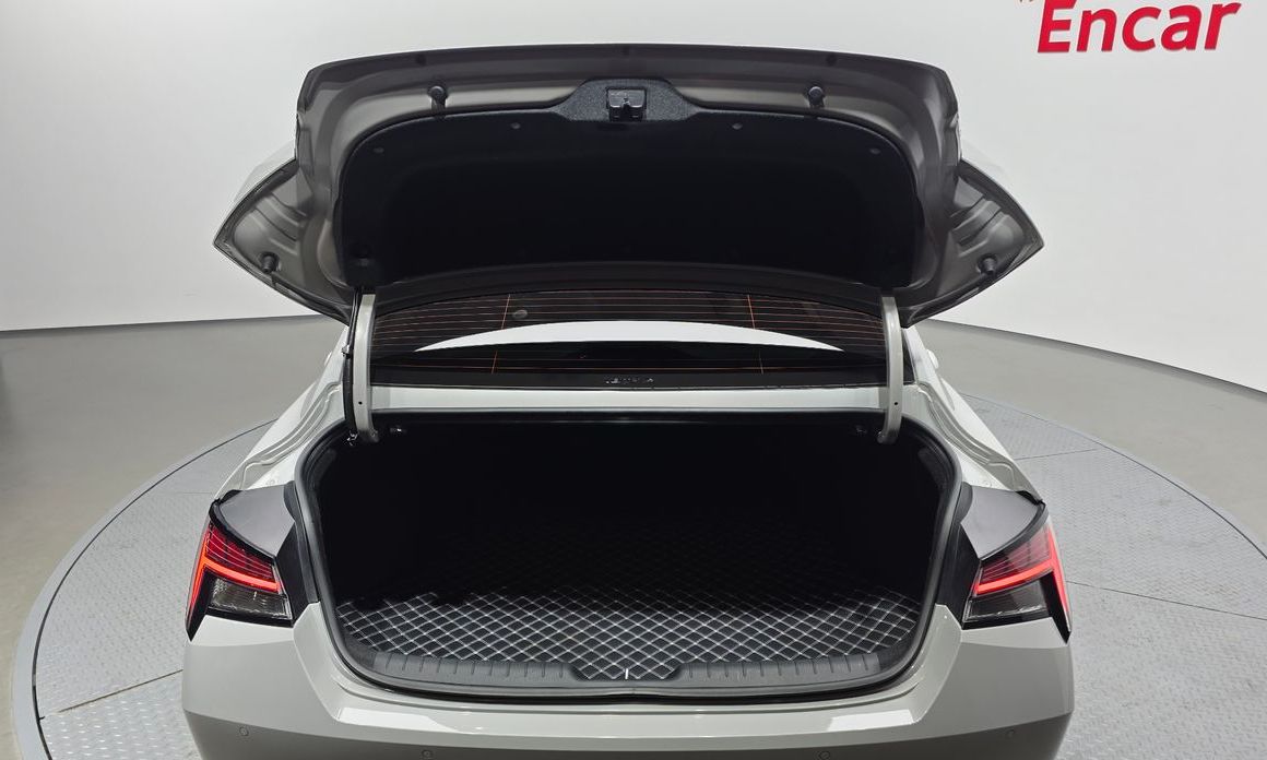 Hyundai AVANTE 2021