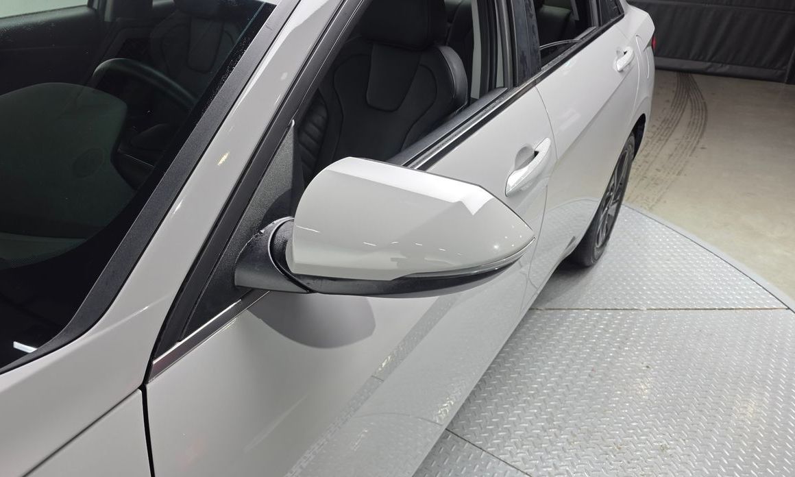 Hyundai AVANTE 2021