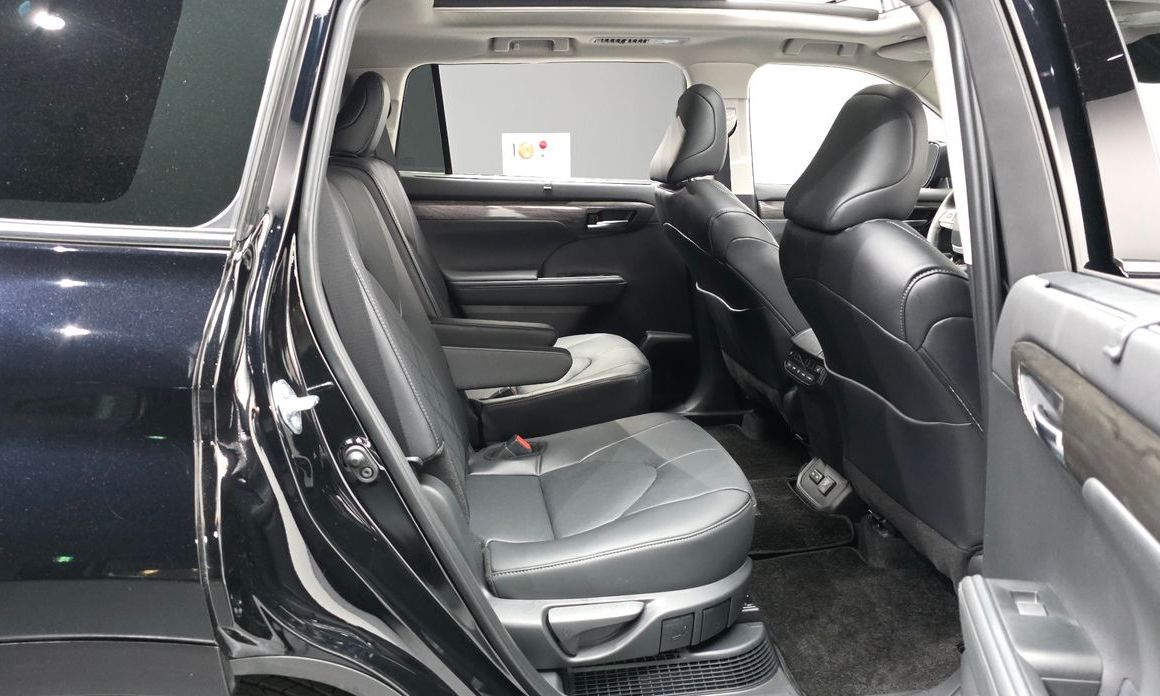Toyota Highlander 2025