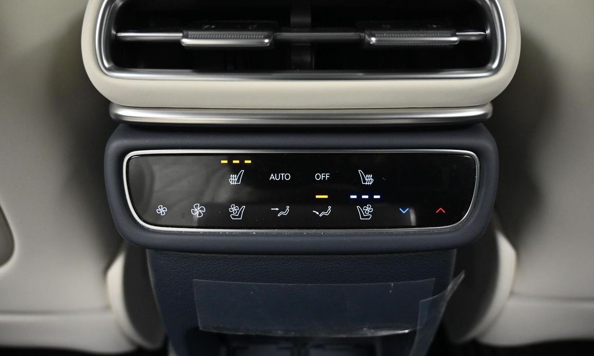 Genesis GV80 2025