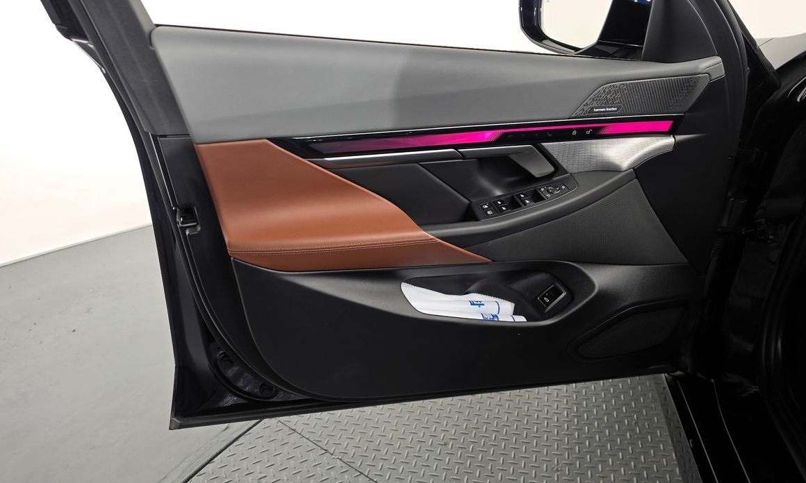 BMW i5 2024