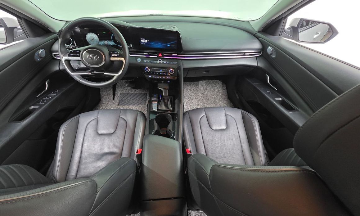 Hyundai AVANTE 2021