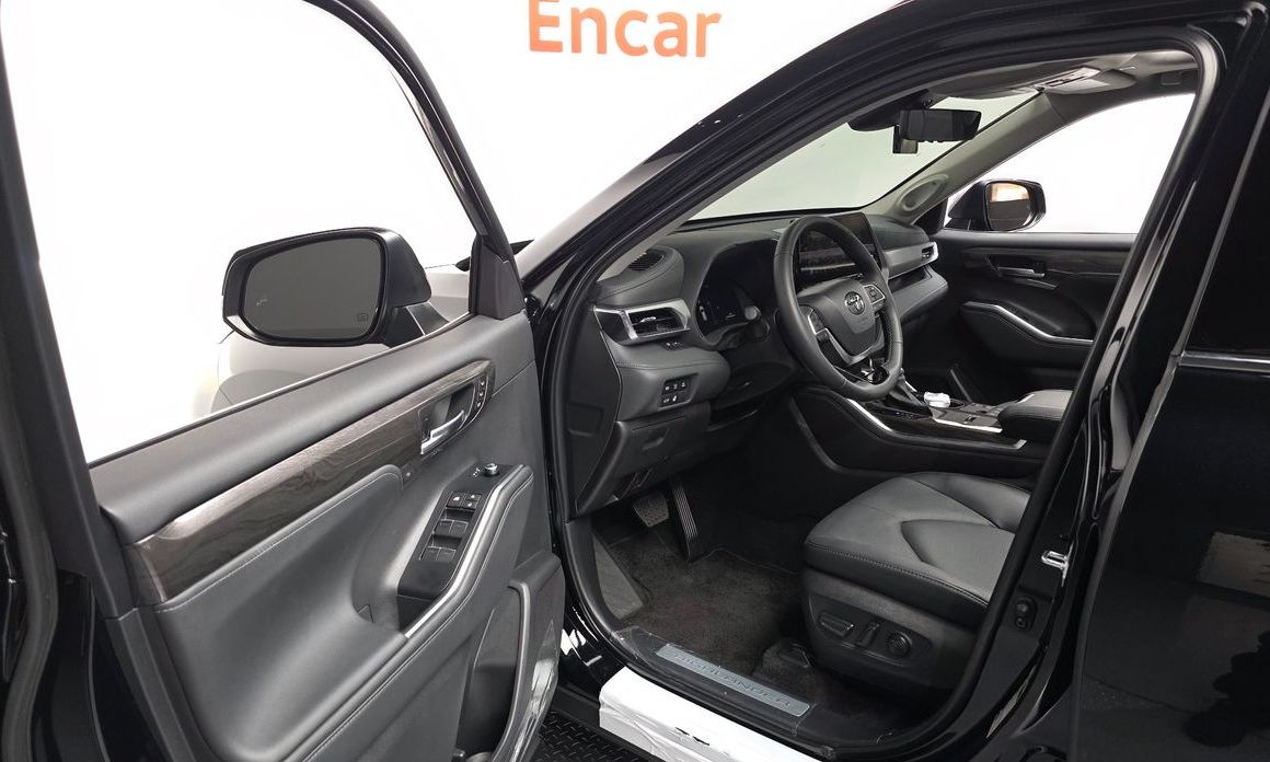 Toyota Highlander 2025