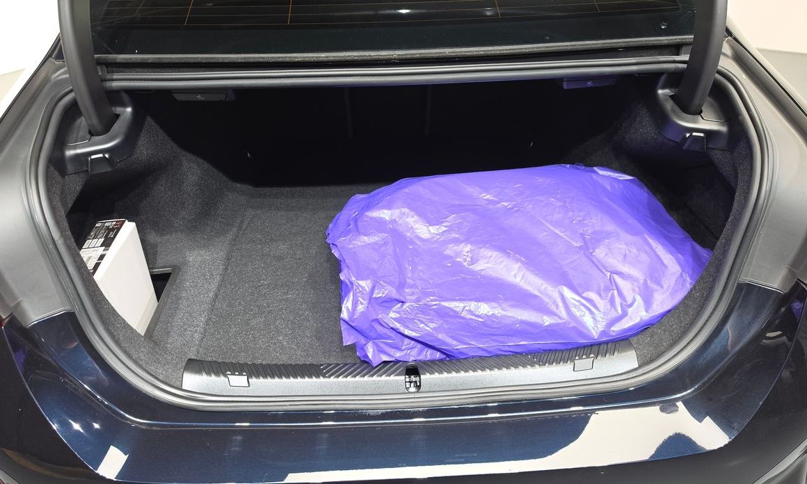 BMW i5 2024